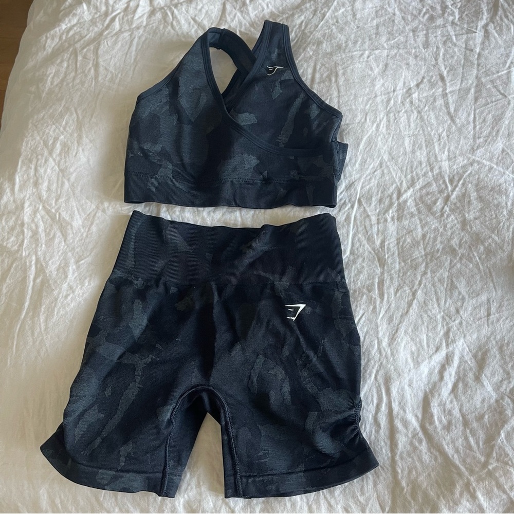 Gymshark black workout set